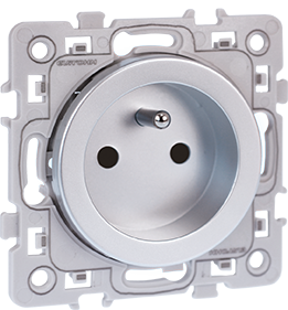 SQUARE Prise 2P+T Silver